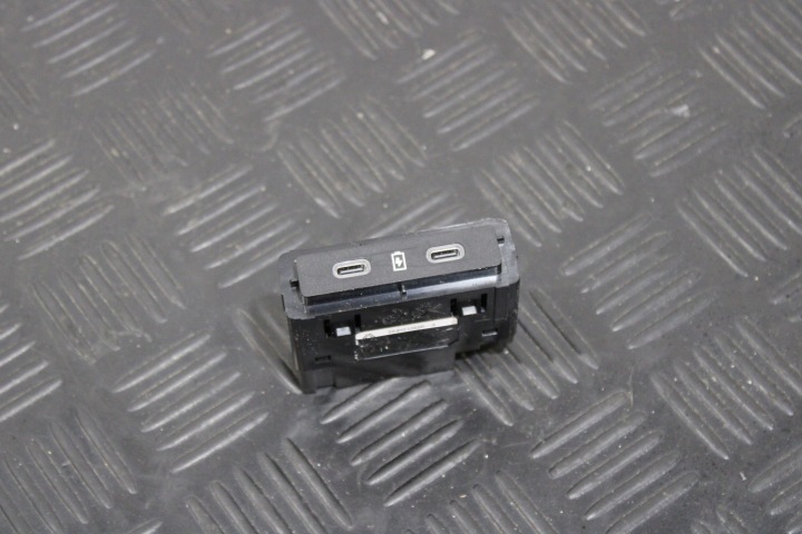 Adattatore USB TYPU C 248H31069R DACIA DUSTER III 3 2024