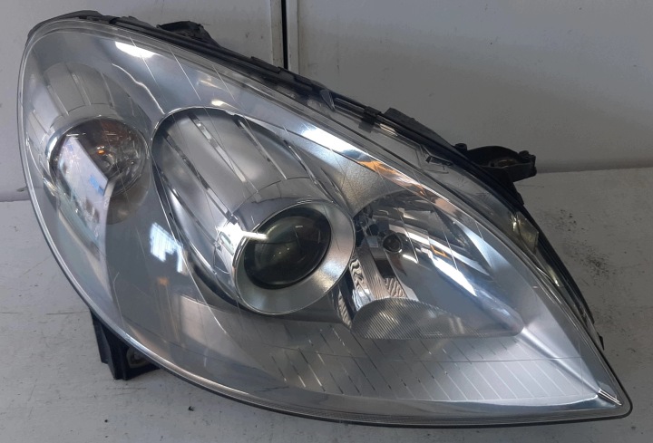 MERCEDES B KLASA W245 REFLEKTOR Licht rechts vorne 1698201861