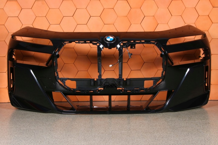 BMW 7 G70 i7 m-packet Paraurti Anteriore USA colore 475
