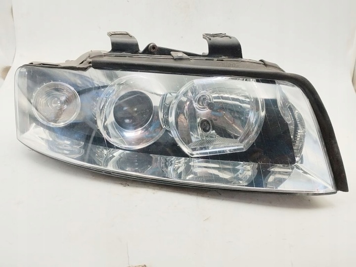 Audi A4 B6 Licht rechts vorne vorne xenon ksenon 8E0941030
