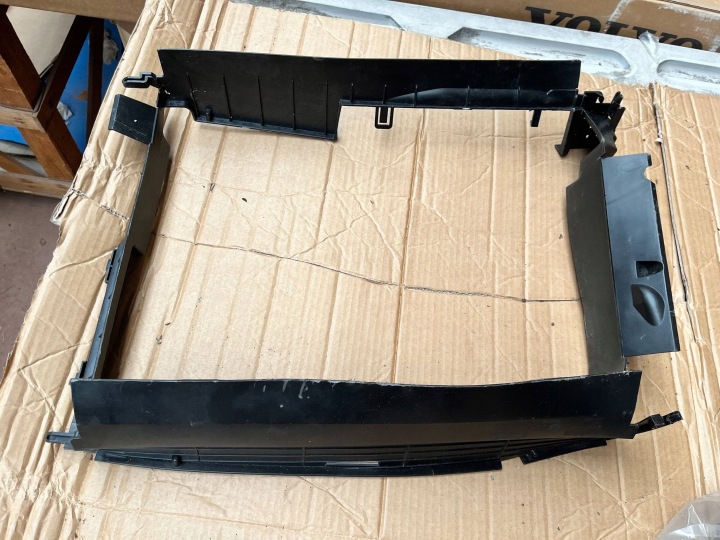 air duct air line RENAULT CLIO IV 215592894R @M