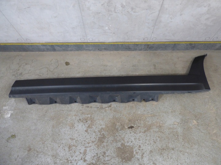 Moulage Jupe Gauche 3330865 stBDB BMW X3 E83