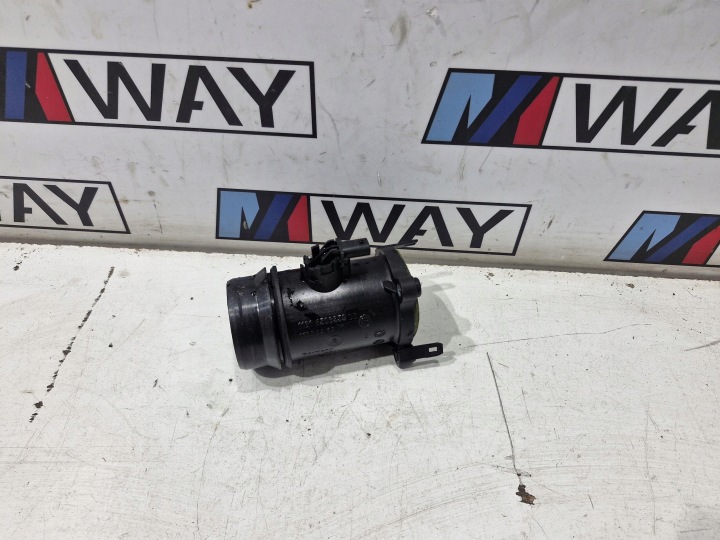 8506359 BMW E84 E90 E91 E92 F11 F12 F25 F30 flow meter air