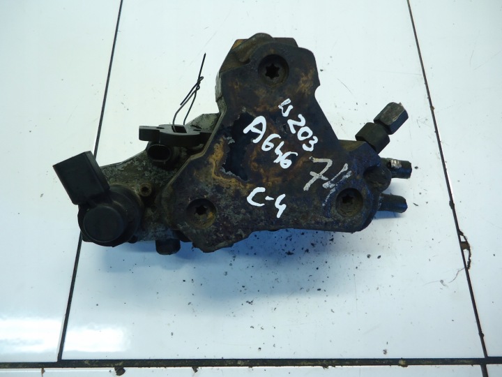 MERCEDES E W203 2.2 CDI 646 Einspritzpumpe A6480700001 0445010078
