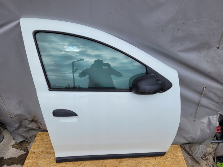 dveře přední předek pravé DACIA SANDERO II DV369