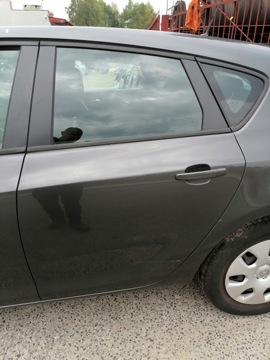 Tür links TYLNIE heck ASTRA J OPEL Z177 HB
