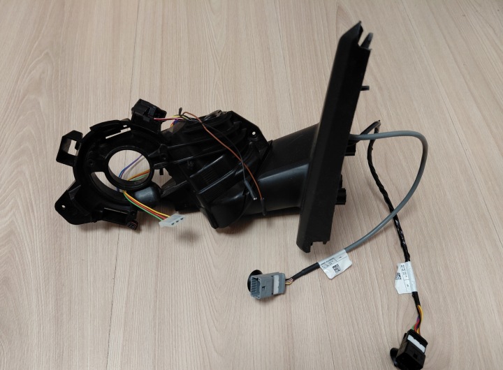 DACIA DUSTER II Spiegel links Versteifung ASYSTENT KAMERA (7+4) 11 PIN EUROPA OE