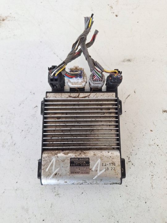 TOYOTA HILUX VII LIFT 11-15 module injecteurs DENSO 89871-20080