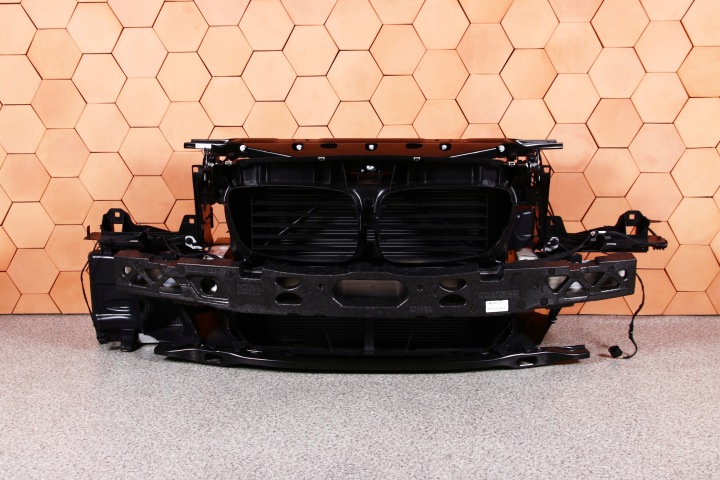 BMW 5 F07 GT LCI 528i Schlossträger Versteifung Kühler Lüfter