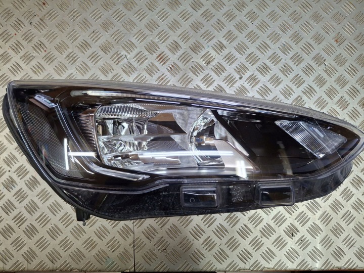 Licht rechts vorne LED FORD FOCUS IV MK4 2018R->