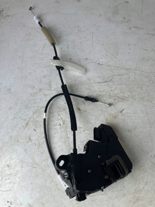 de la Serrure Portière Droite Avant CITROEN C4 III 9832797780