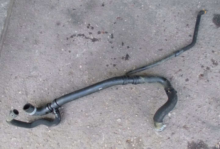 RENAULT MASTER III LIFT pipe CHLODZENIA of the hose of water 215015685R