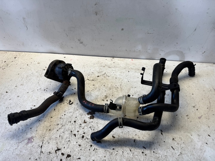 OPEL ASTRA K 5 LIFT serbatoio pompa ricircolo tubazione liquido 1.5 CRDI LXD