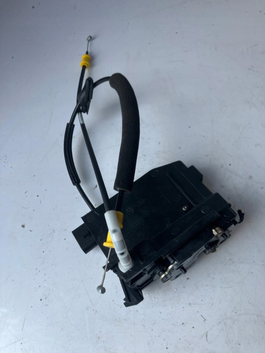 de la Serrure Portière Gauche Arrière PEUGEOT 308 T9 HB 9810309980