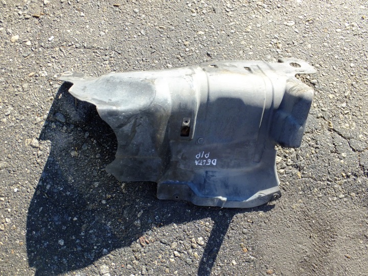 cache moteur droit lancia delta III 2012r 51787451