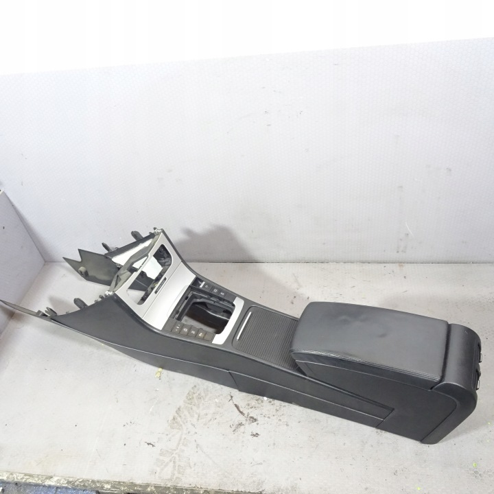 VW PASSAT CC TUNEL central ANGLIK