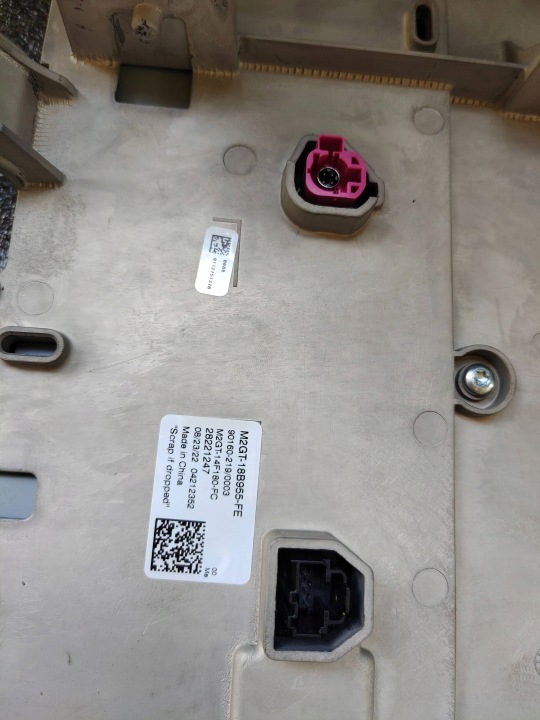 Pantalla 4 como nuevo Ford Edge 22r ascensor USA 21-24r 7