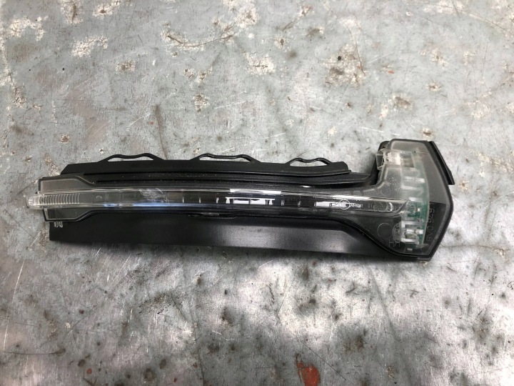 Blinkerleuchte außenspiegel rechts AUDI A3 8V 8V0949102