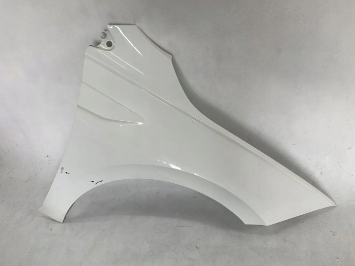 Volkswagen Polo 17r fender right VW 2017