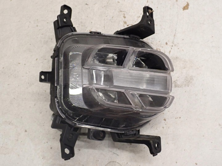 Nebelscheinwerfer rechts LED KIA SPORTAGE IV LIFT 2018- 92202-F1600