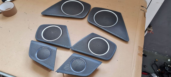 S4 B8 A4 krycí kryt repráku BANG OLUFSEN předek záď 4X