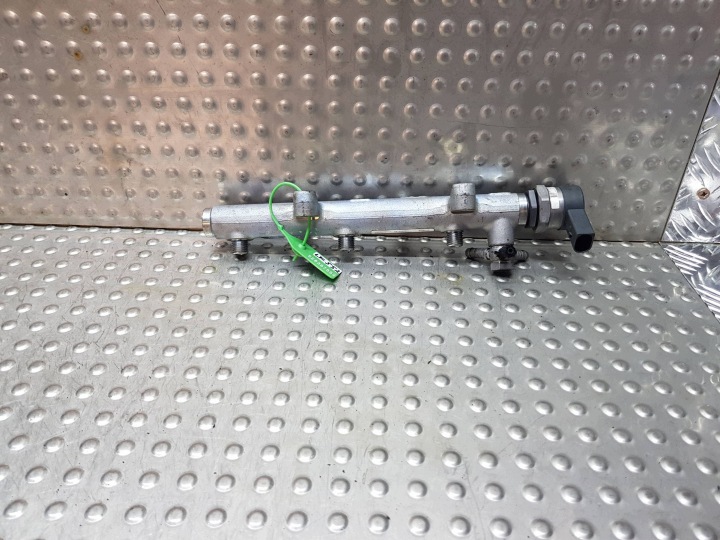 Kraftstoffverteiler Einspritzleiste rechts Sensor 059130090AH AUDI A4 B8 A5 8T A6 C6 3.0 TDI