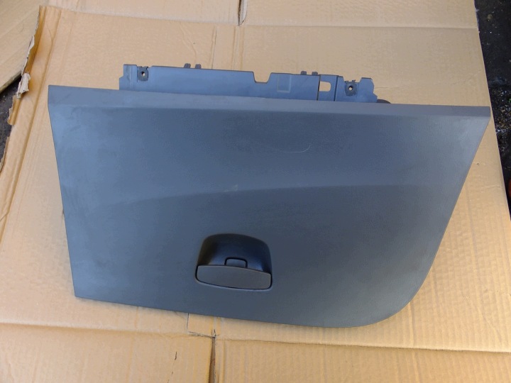 skrinka spolujazdca spolujazdca seat ibiza IV 2010r EUROPA