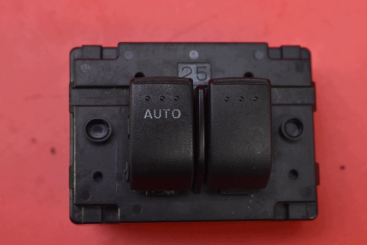 panel ovládání okna EU NE516635002 MAZDA MX-5 III NC 05-08