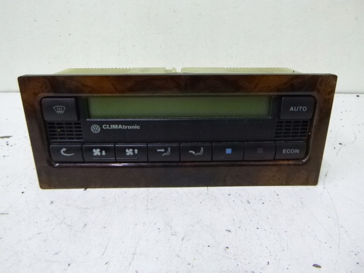 Panel of the air conditioning air conditioning devices VW Passat B5 98r.