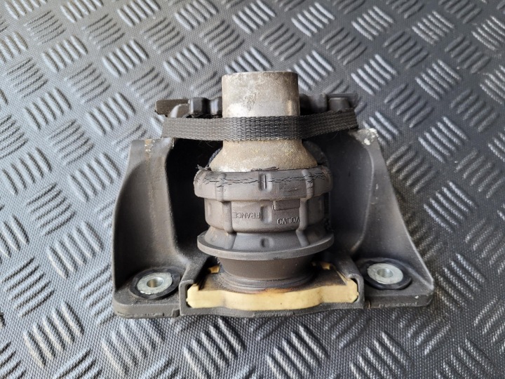 supporto staffa Supporti motore usato VOLVO XC60 II 2.0 T8 PHEV HYBRID