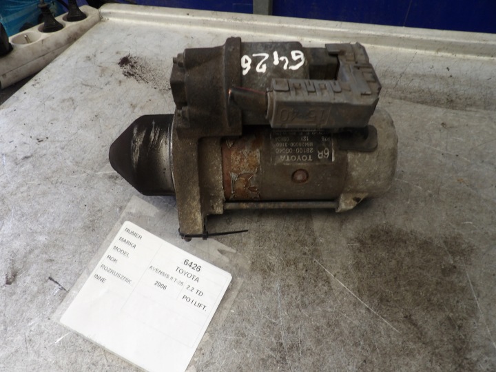 Toyota Avensis II T25 2,2 td Anlasser Starter