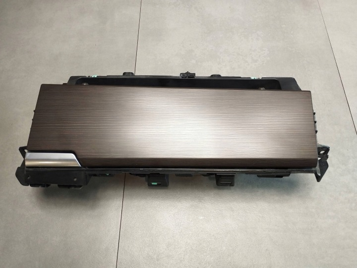 Volkswagen Amarok II passenger compartment of the dashboard N1XBE045B58EH