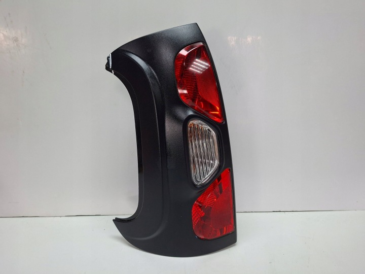 Feux phare Arrière Arrière Bouche buse Gauche Fiat Panda III S27645875
