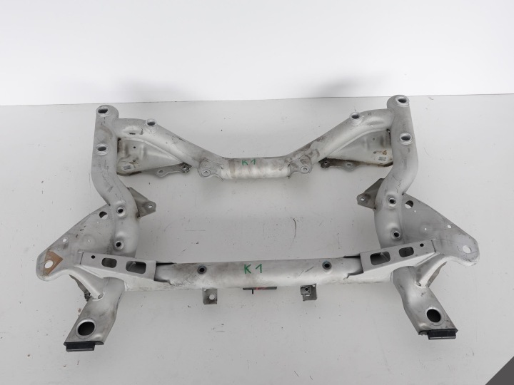 MERCEDES CLS W218 E W212 axle beam subframe front 100KM