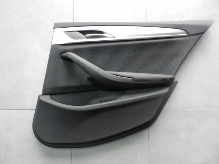 BMW 5 G31 upholstery door right rear part 60382281