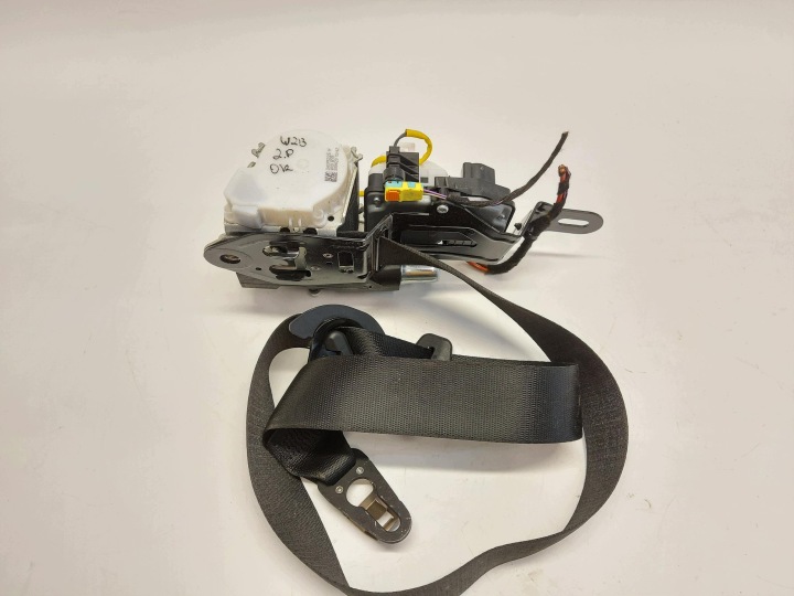 MERCEDES W213 E300de Kombi seat belt front left