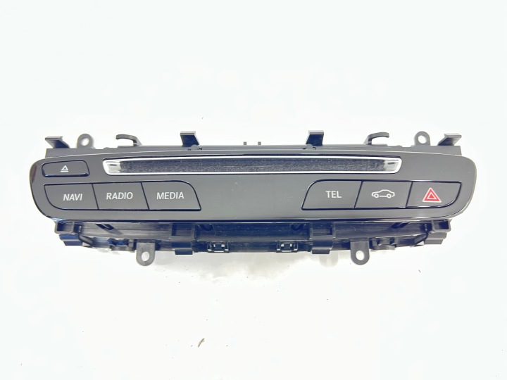 MERCEDES W205 C-KLASA PANEL tlačítko RADIA NAVI MEDIA A2059054601