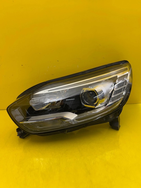 Licht links vorne Renault Scenic IV 4 Linse Led 260607230R
