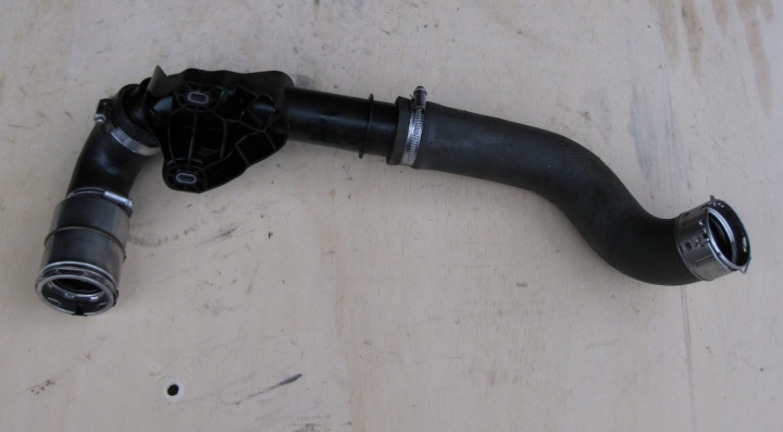 RENAULT MASTER III LIFT vedení intercoolera hadice trouba turbíny 144603730R