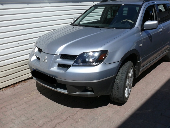 kapota nárazník svetlá blatníky predok MITSUBISHI OUTLANDER 1 a 03-06r. A31
