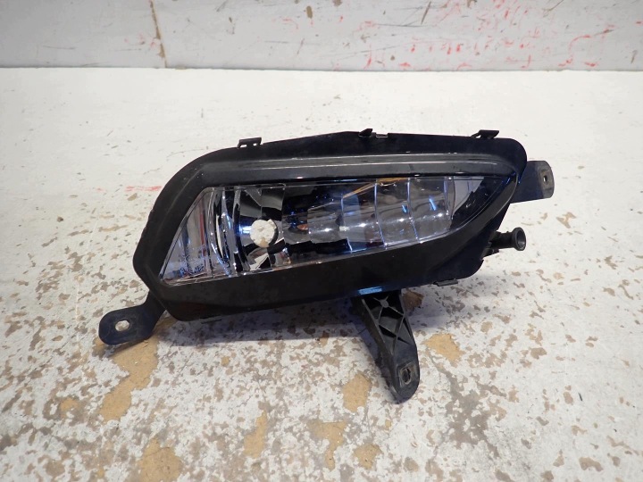 mlhovka pravý OPEL ASTRA V K 2016- 39098908