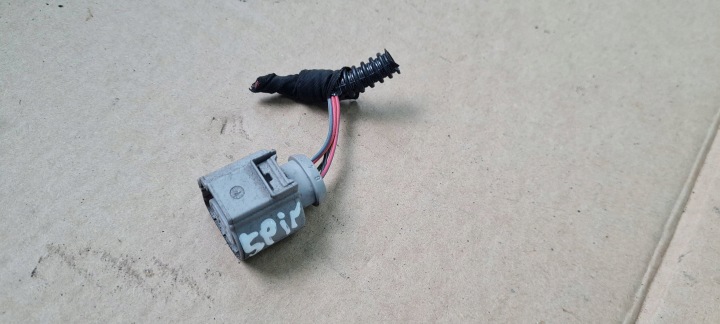 A5 8T KLIFT Connector Contact KOSTKA ZLACZE 4H0973713B A4 B8 LIFT Q5 A6 C7 4G A7