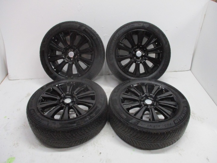wheels discs tyres Range Rover Evoque R19 5MM M+S