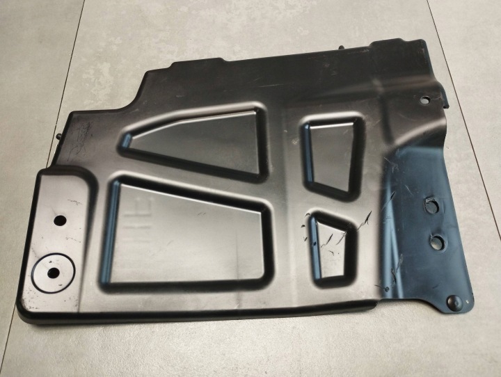 Volkswagen Amarok II Blende Abdeckung NADKOLA links heck N1XB16L561A