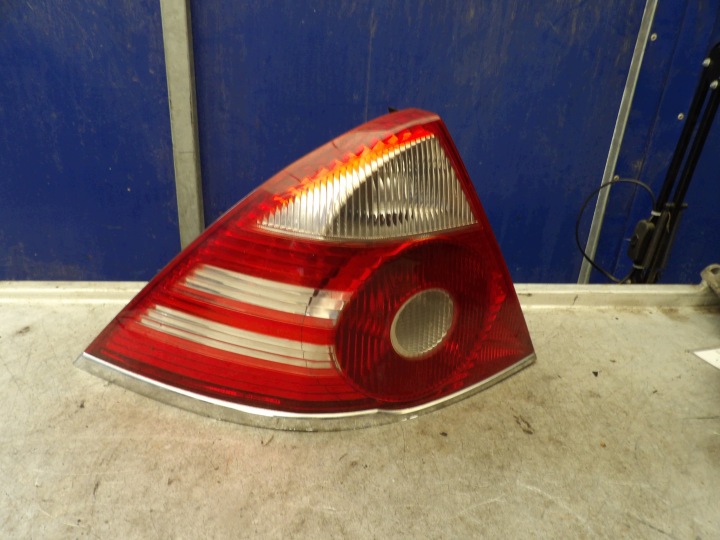 Ford Mondeo MK3 licht hinten links