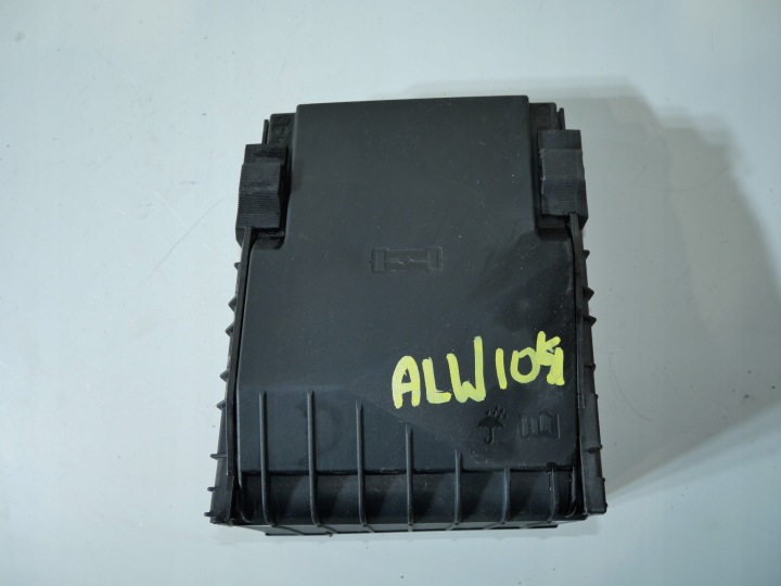 zaštita kutije osigurača 1K0937132F VW AUDI SEAT SKODA