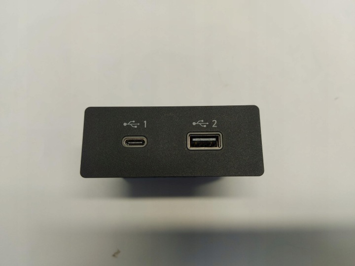 Nissan X-TRAIL T33 IV 2023r zlacze wejscie usb adapter connecting spoiler 284h36ra2a