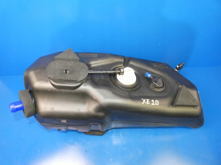 JAGUAR XE X760 2.0 D Behälter ADBLUE Pumpe