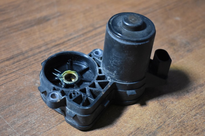 Motorino LEVA FRENO A MANO sinistra MERCEDES W205 W253 1
