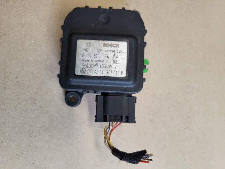 Micro moteur Bloc de chauffage complet KLIMY Bouches buses VMC VW GOLF IV 1J1907511D 0132801117 OE